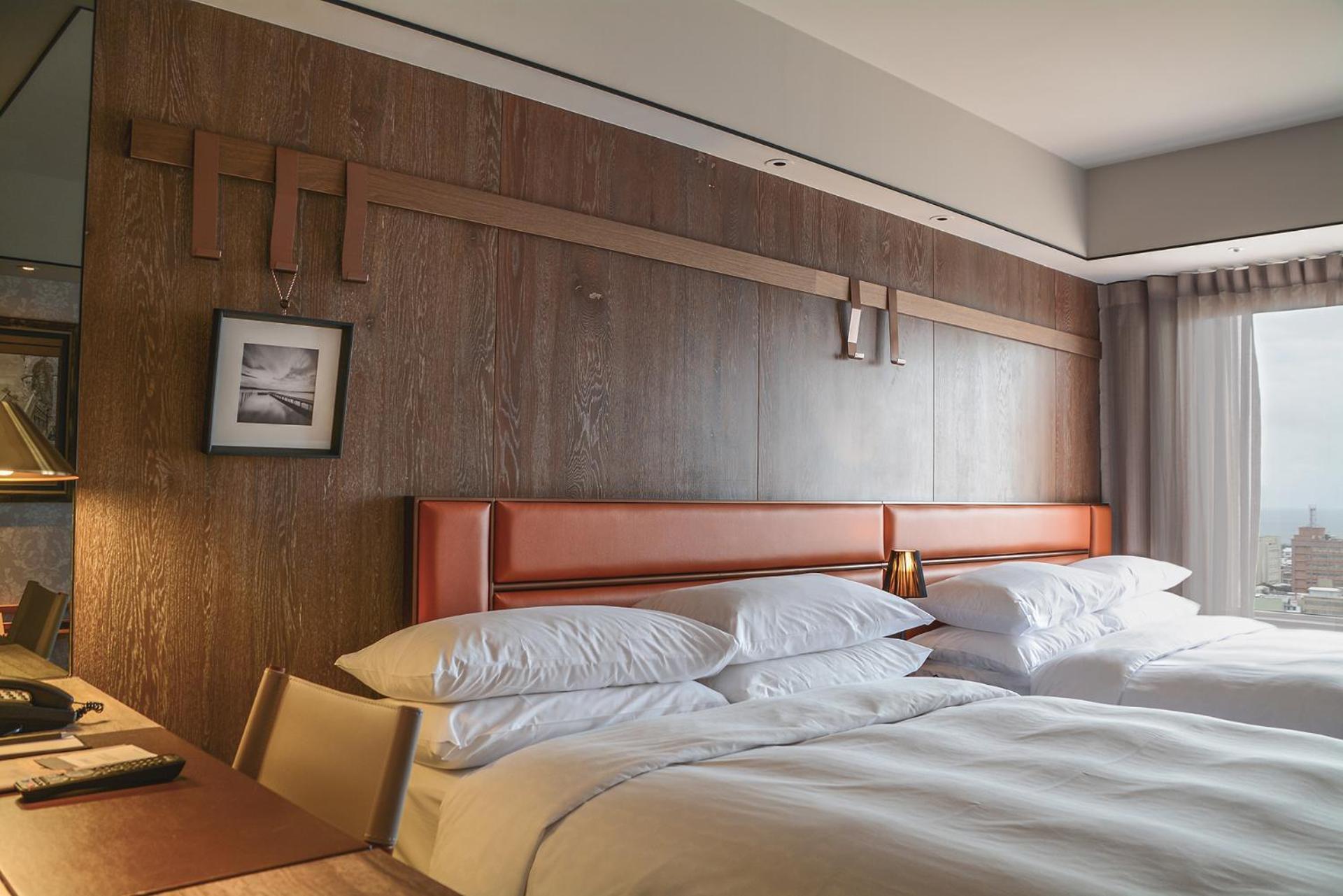 Sheraton Taitung Hotel Exteriör bild A guest room at the hotel