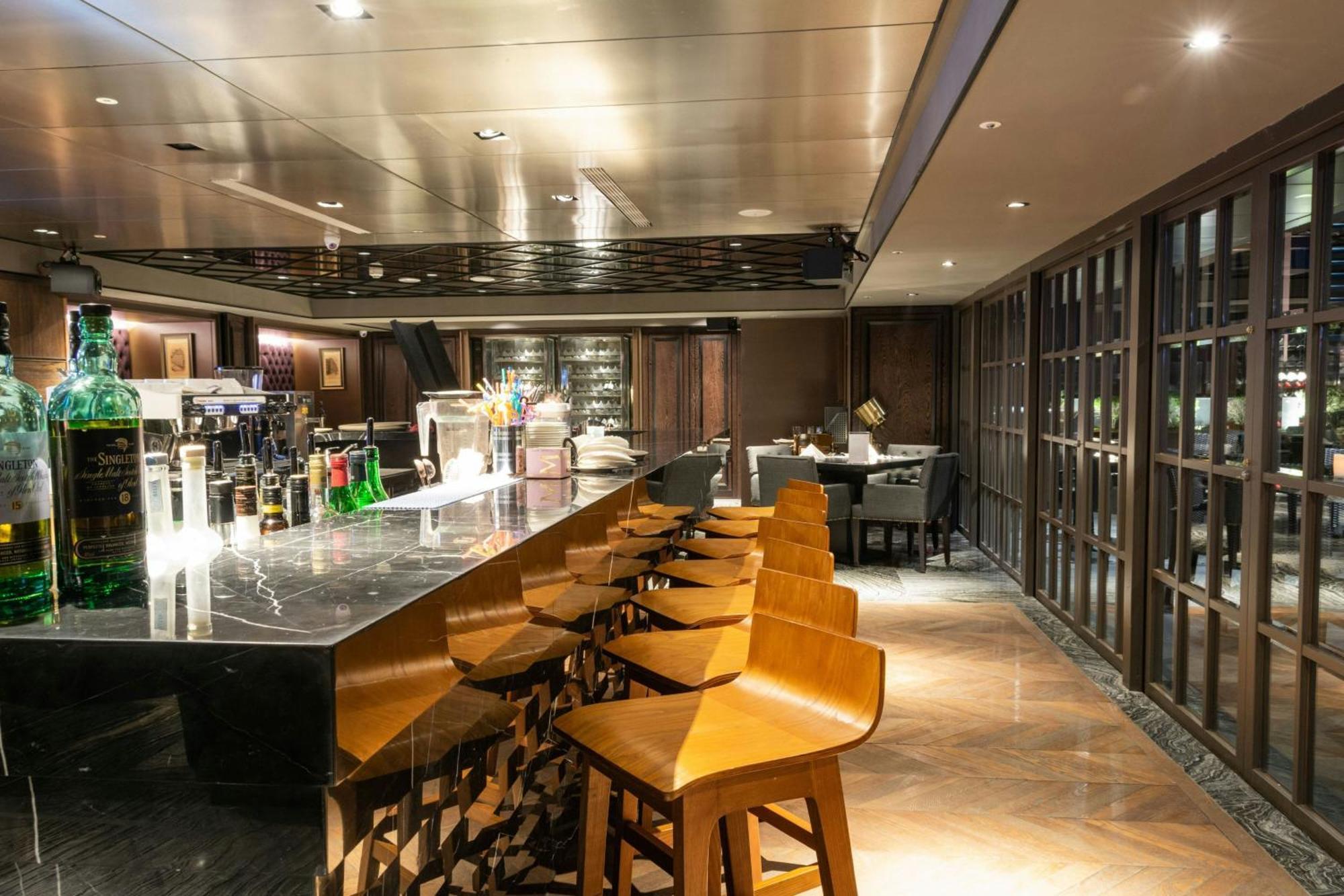 Sheraton Taitung Hotel Exteriör bild The bar at the lounge
