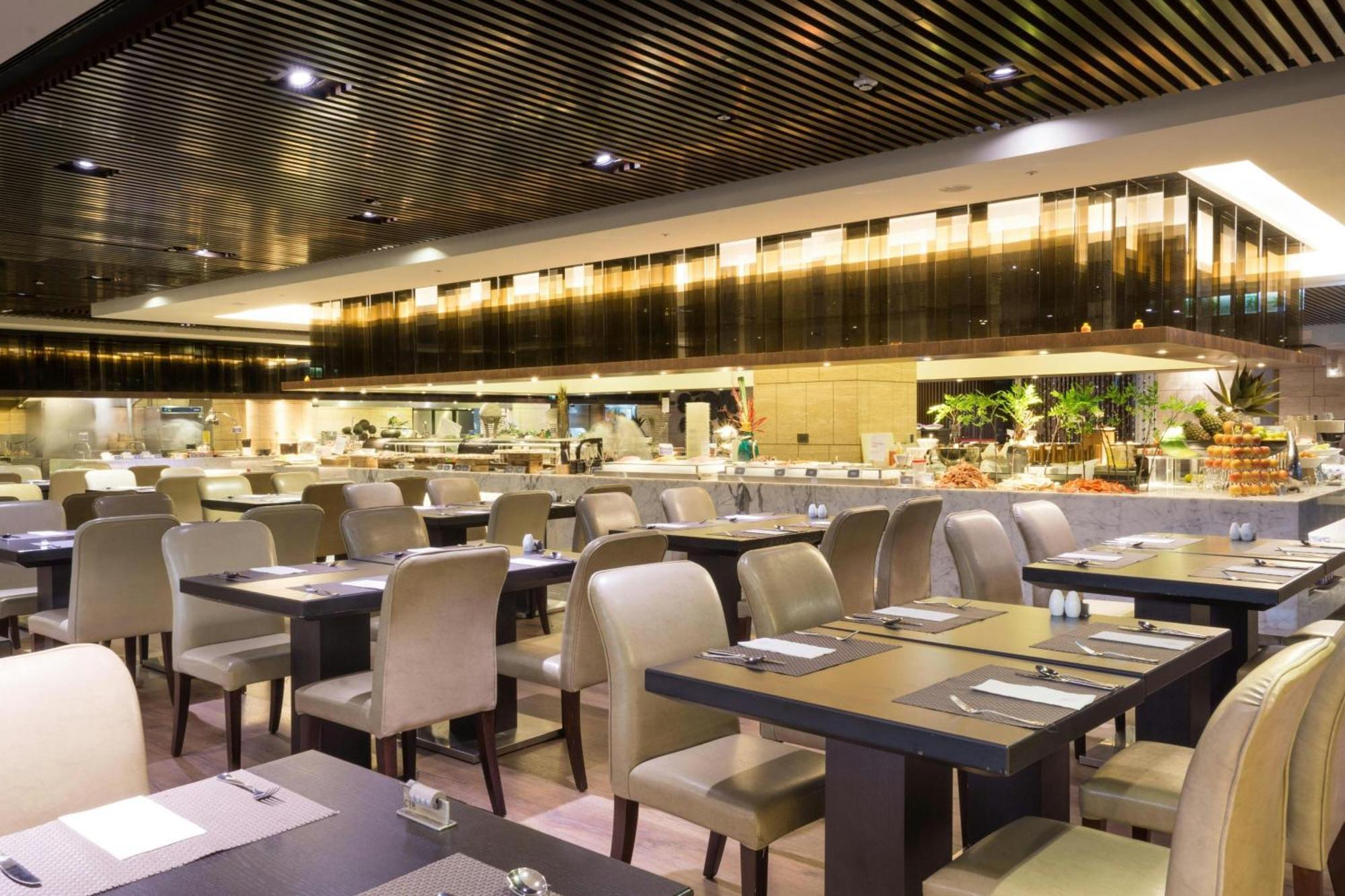 Sheraton Taitung Hotel Exteriör bild The interior of the restaurant