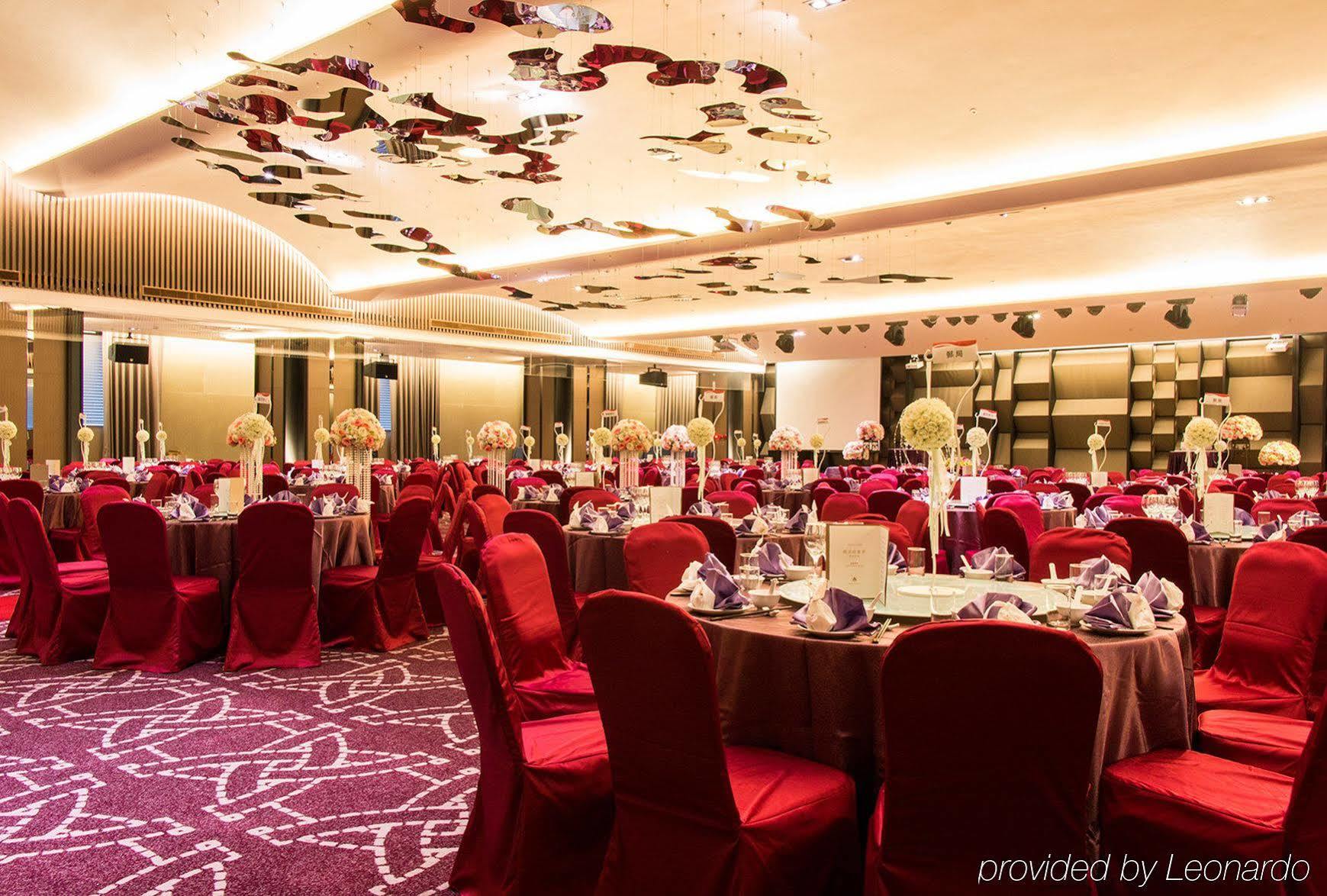 Sheraton Taitung Hotel Exteriör bild The ballroom of the hotel